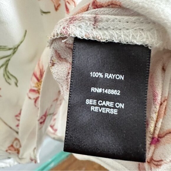 TORRID Floral Button Twist Knot Blouse 1X - Picture 6 of 7